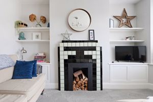 Furniss Avenue Dore